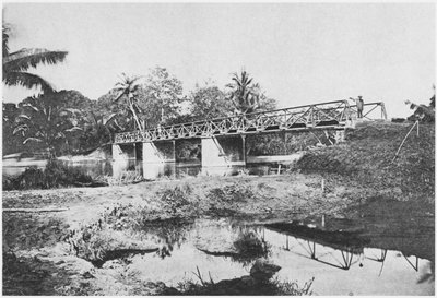 Ponte sul fiume Rach Lang, distretto di Saigon, 1885 da French Photographer